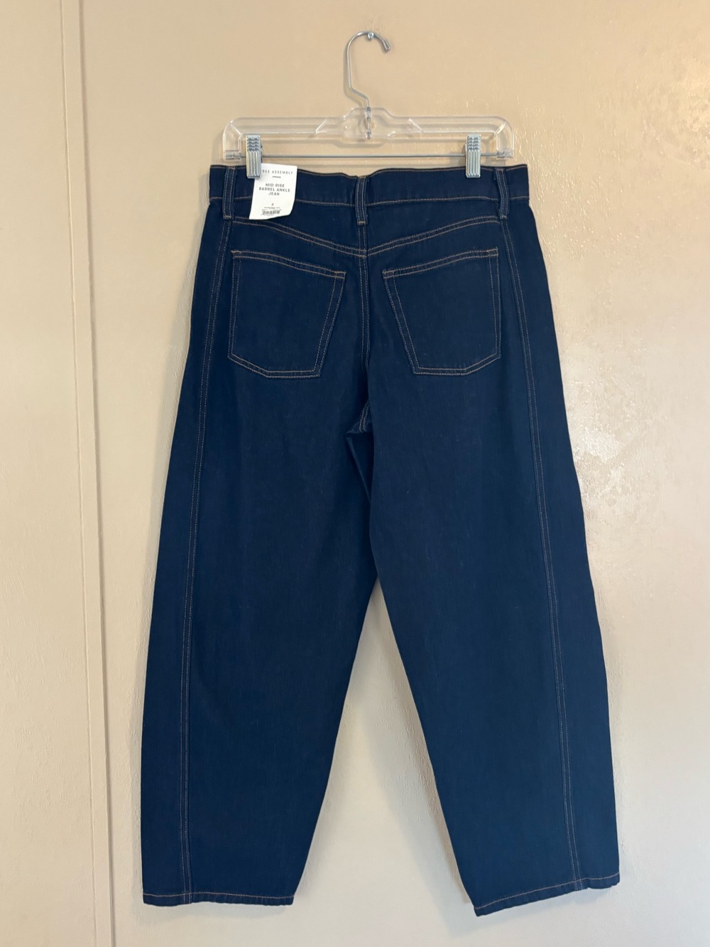 NWT Free Assembly Mid Rise Barrel Ankle Jeans sz 2 - Picture 2 of 9